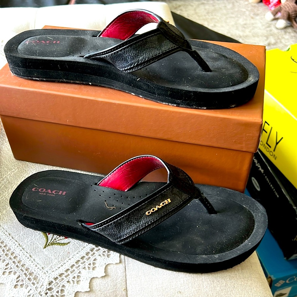 Coach flip flop sandals black size 10 in box
